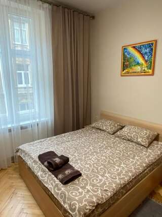 Апартаменты The Heart of Lviv Apartments - Lviv Львов Апартаменты – Ул. Петра Дорошенко, 19/3-1