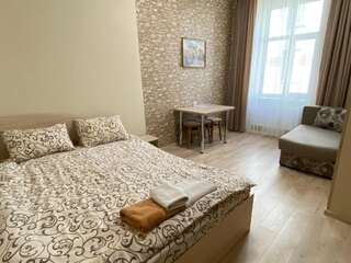 Апартаменты The Heart of Lviv Apartments - Lviv Львов Апартаменты, улица Петра Дорошенка, 29/3-1